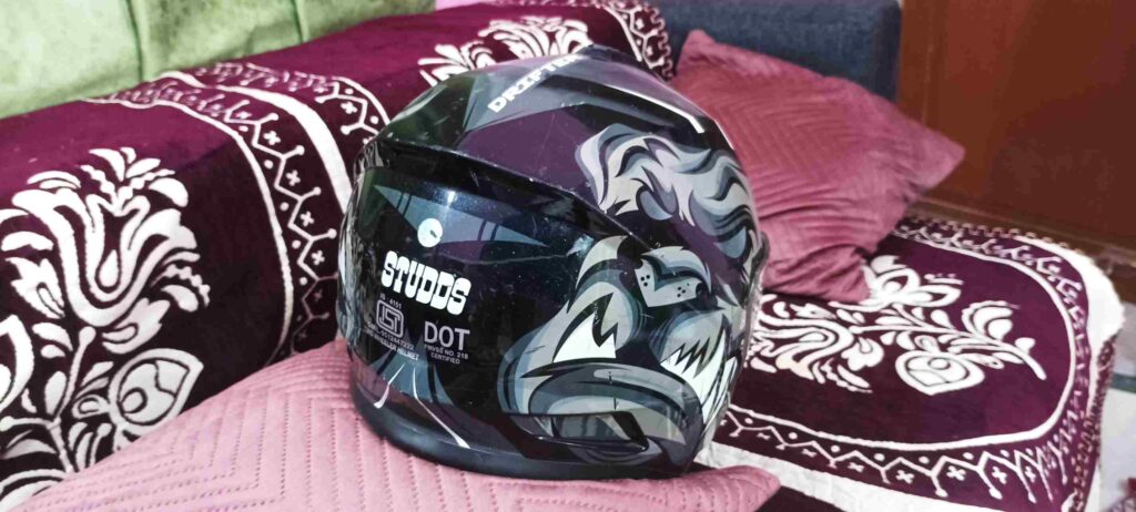 Image of Odia Nana 's Helmet with ISI and DOT Certifird